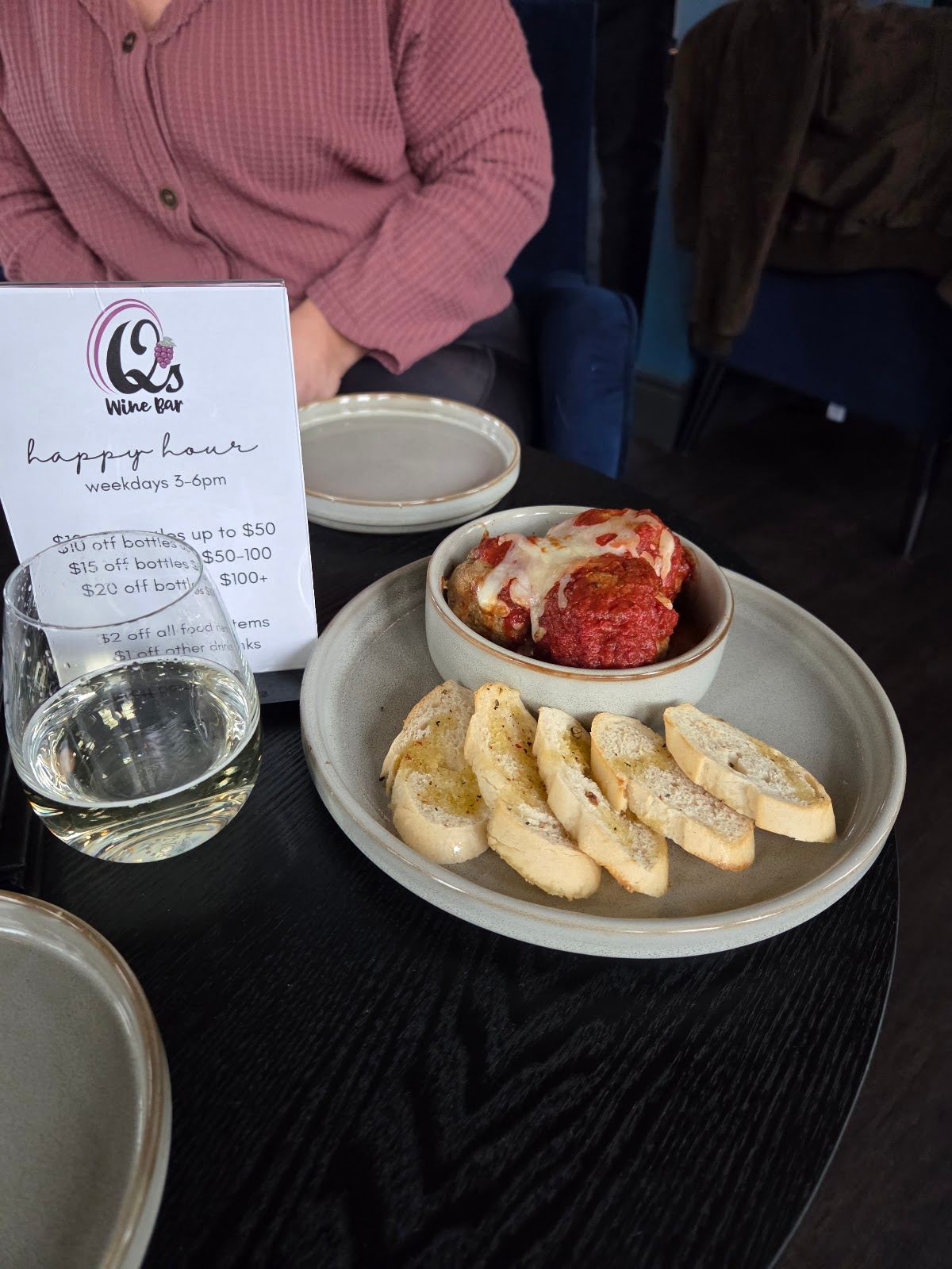 Q's Wine Bar