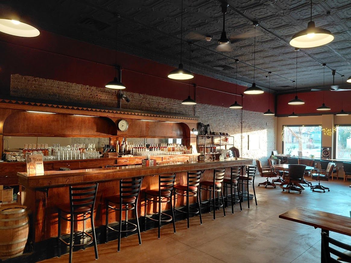 Travelers Point Distillery Tasting Room