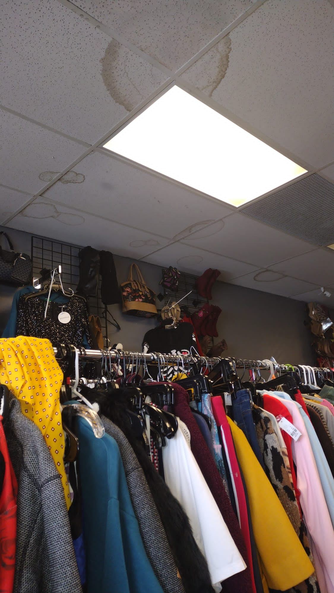 M&R Clothing Stores