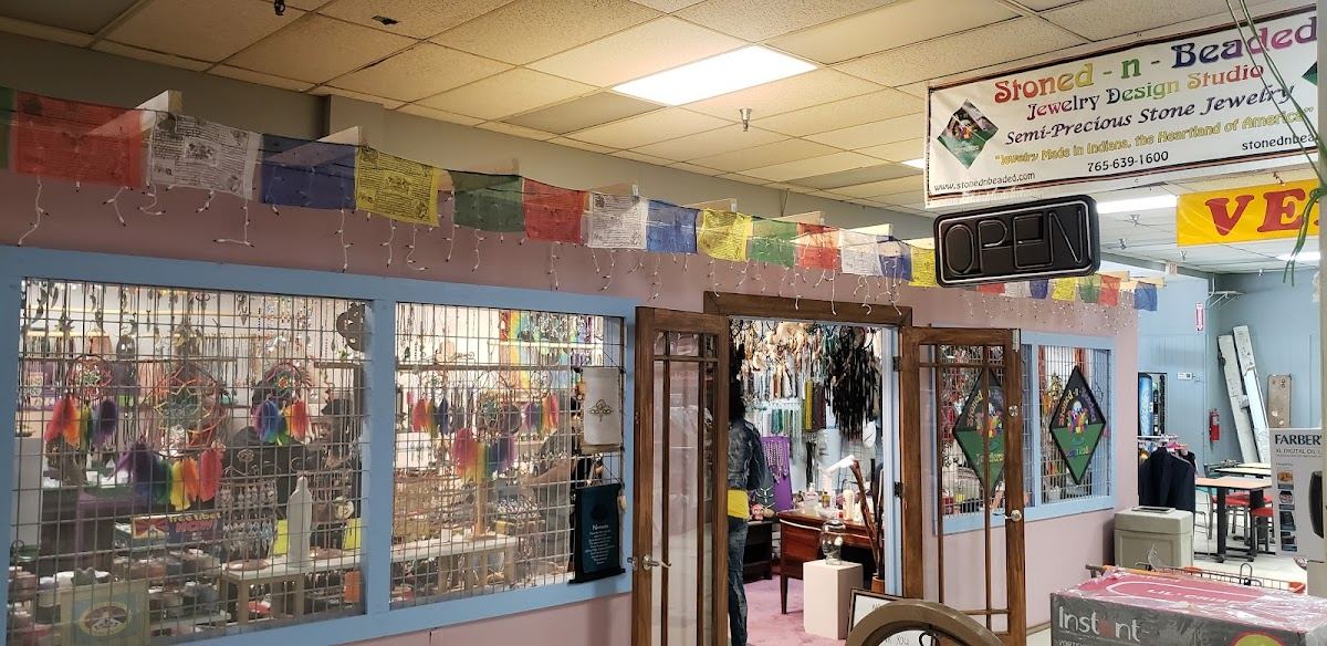 Peddlers Mall Flea Market