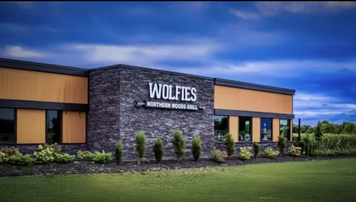 Wolfies Grill — Pendleton
