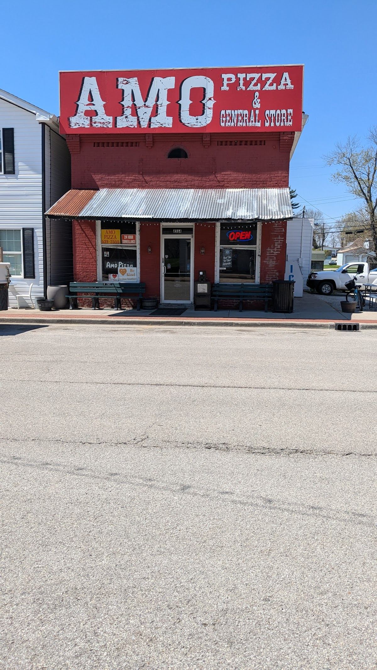 Amo Pizza & General Store