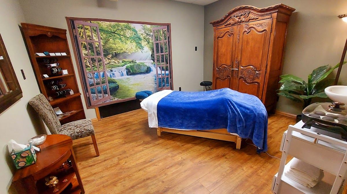 Holistic Hideaway - Massage Therapy