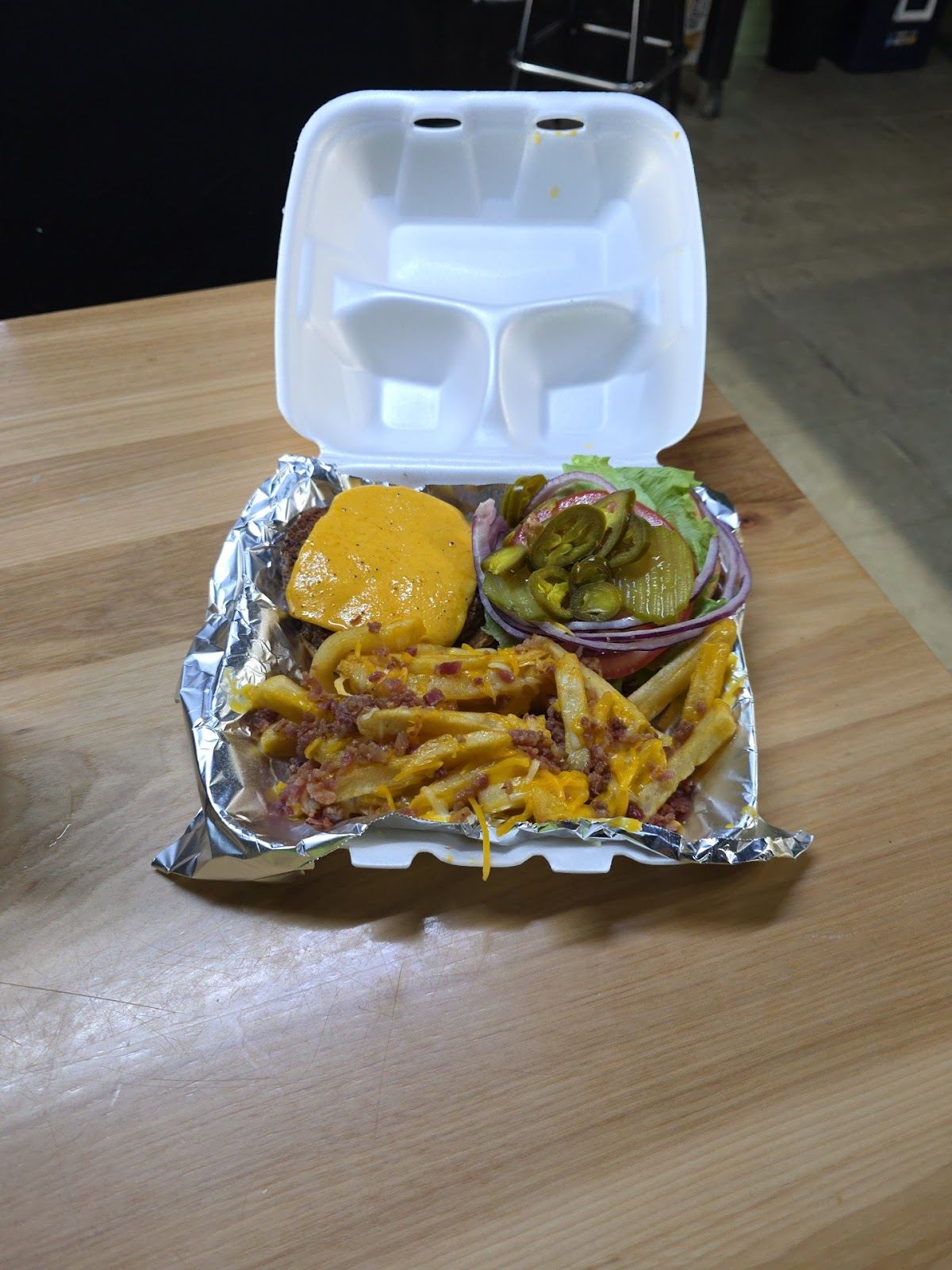 Dave T's Burgers, Wings, Seafood, Salads, and Desserts