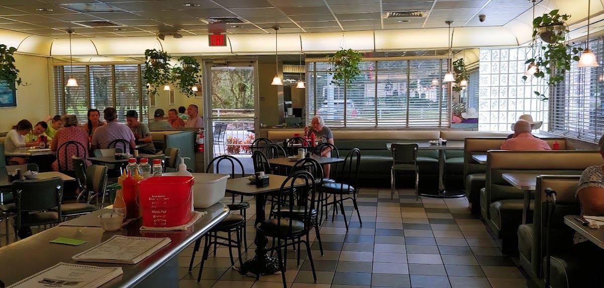 Sebring Diner