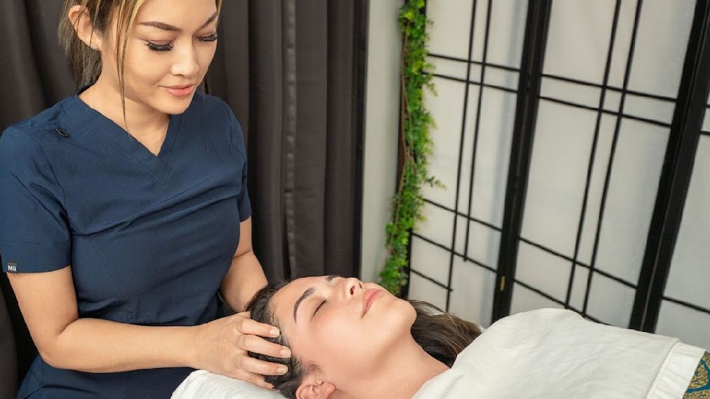 Eccentric Thai Massage