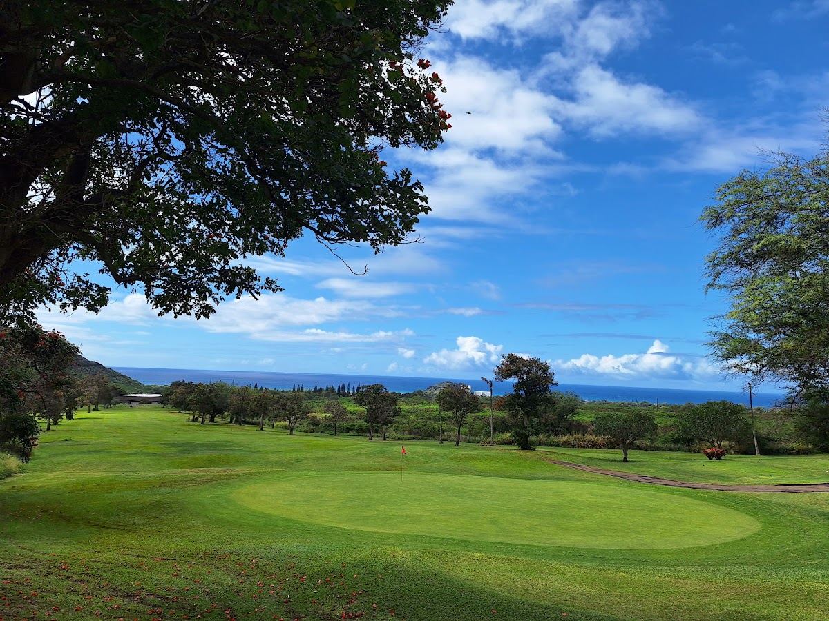 Makaha Valley Country Club