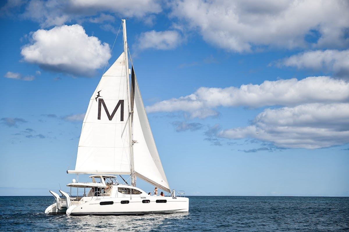 MANA Cruises + Charters