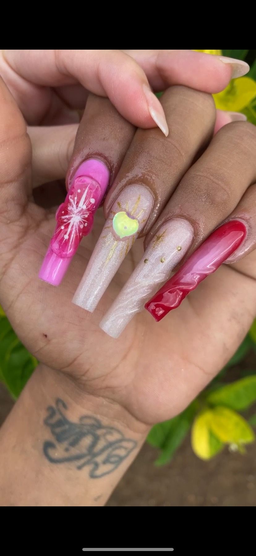 Nailz In Paradise
