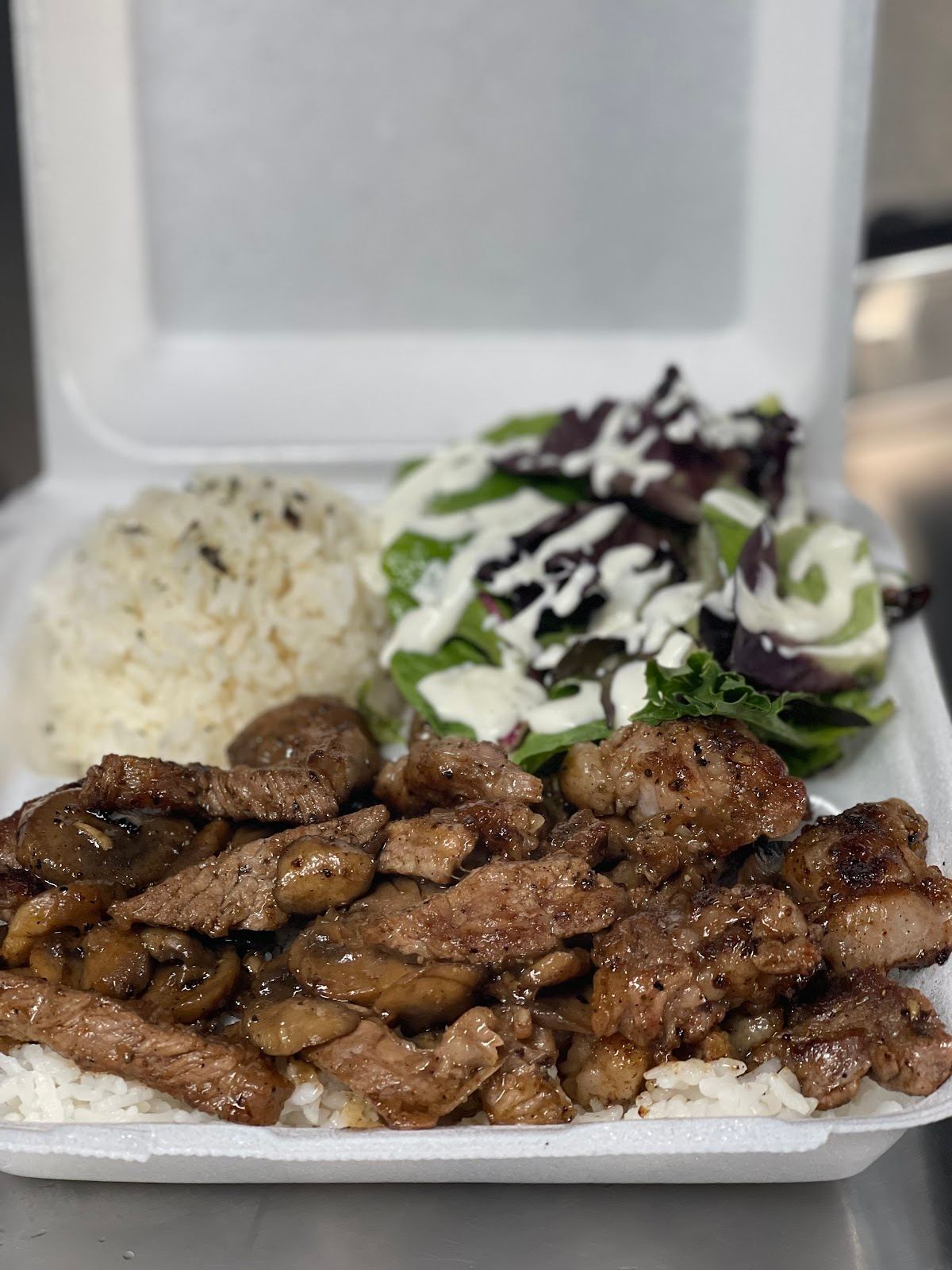 Oni Onoz Restaurant & Bakery
