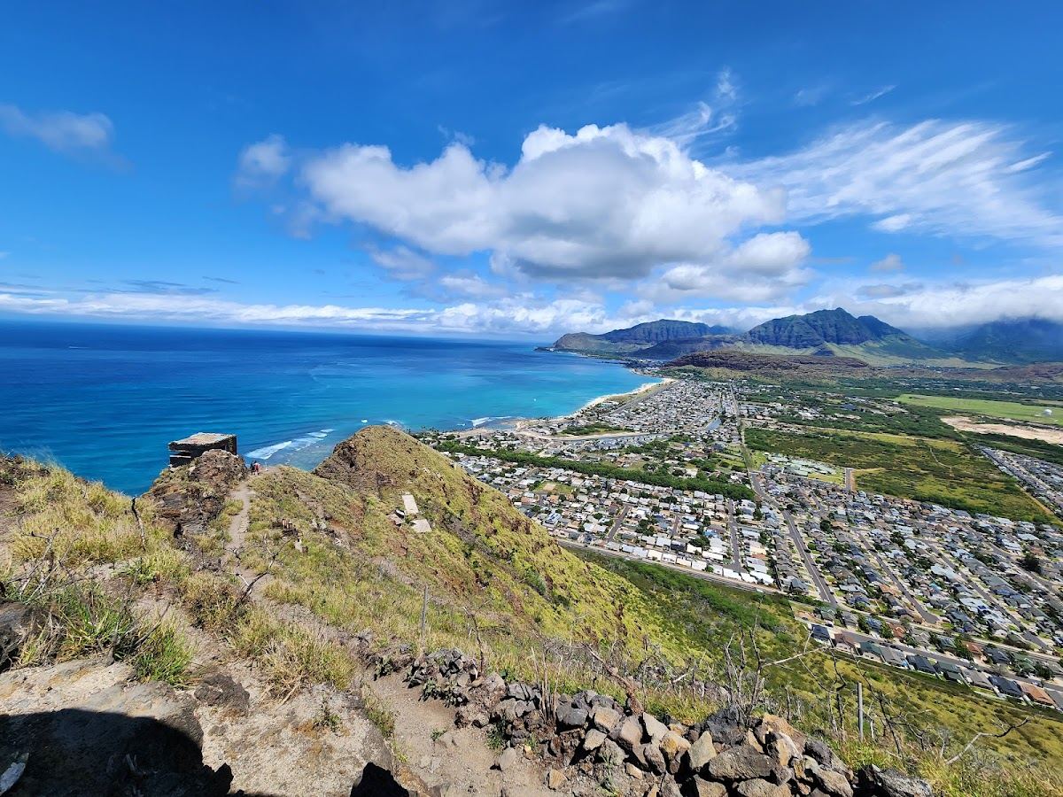 Puʻu O Hulu (Pink Pillbox) Trailhead