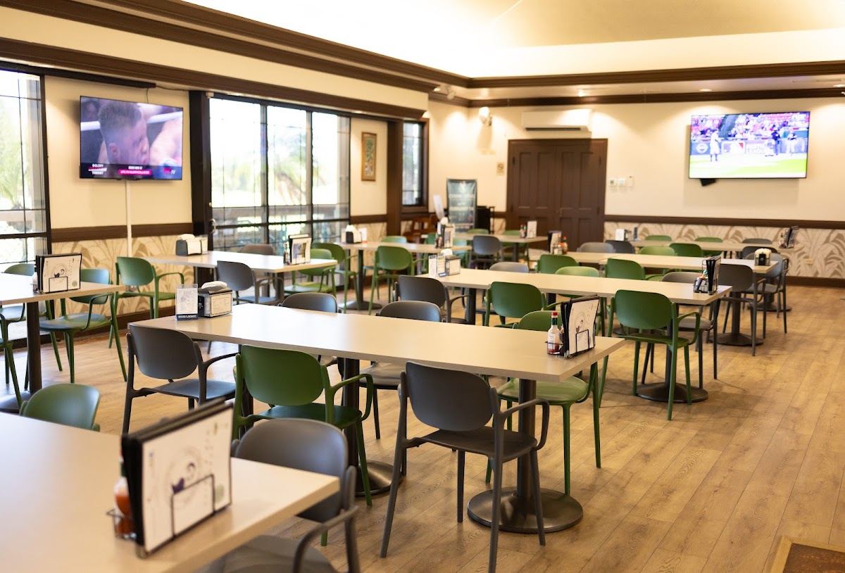 Pueo's Bar & Grill at Coral Creek Golf Course