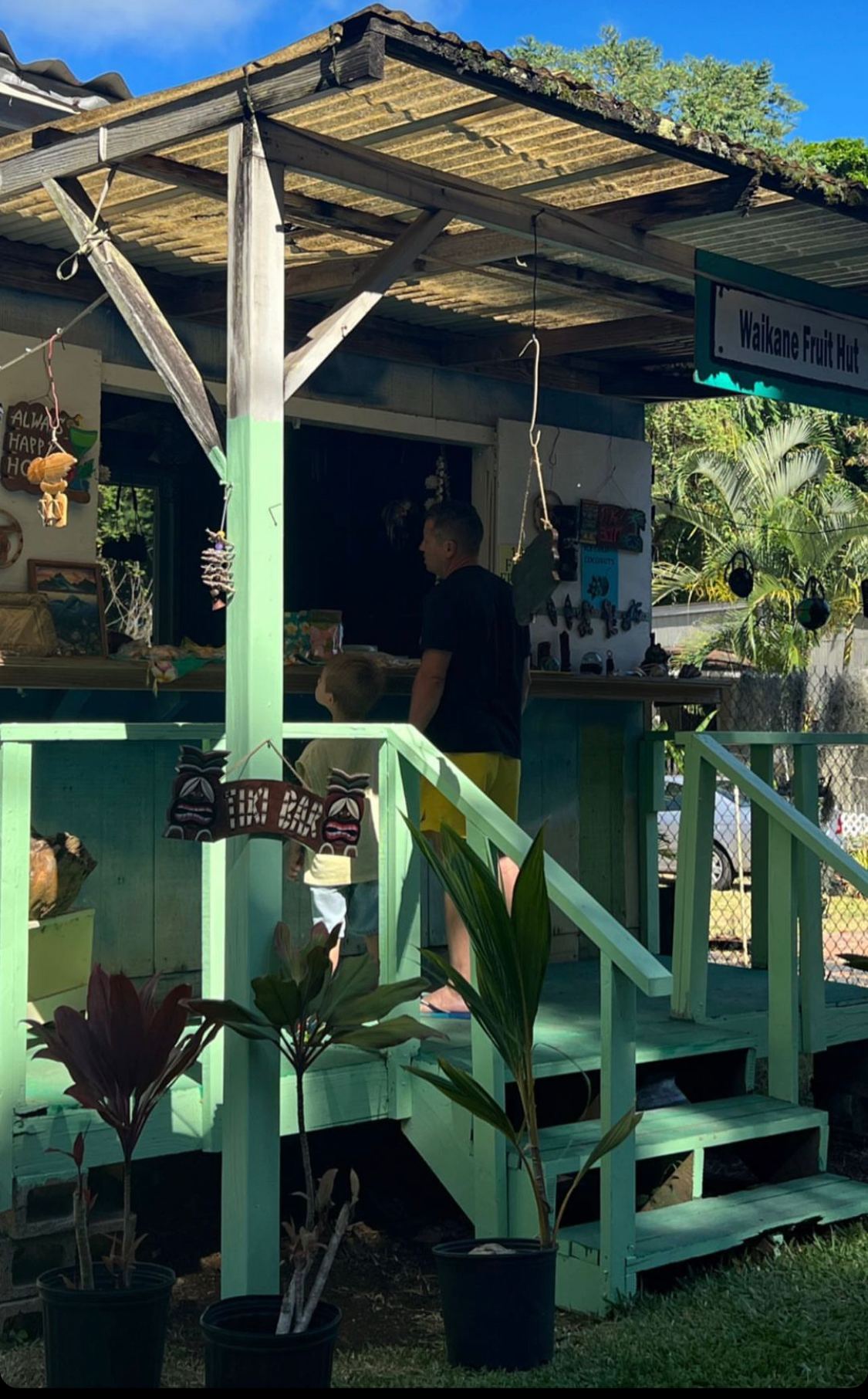 Waikane fruits stand