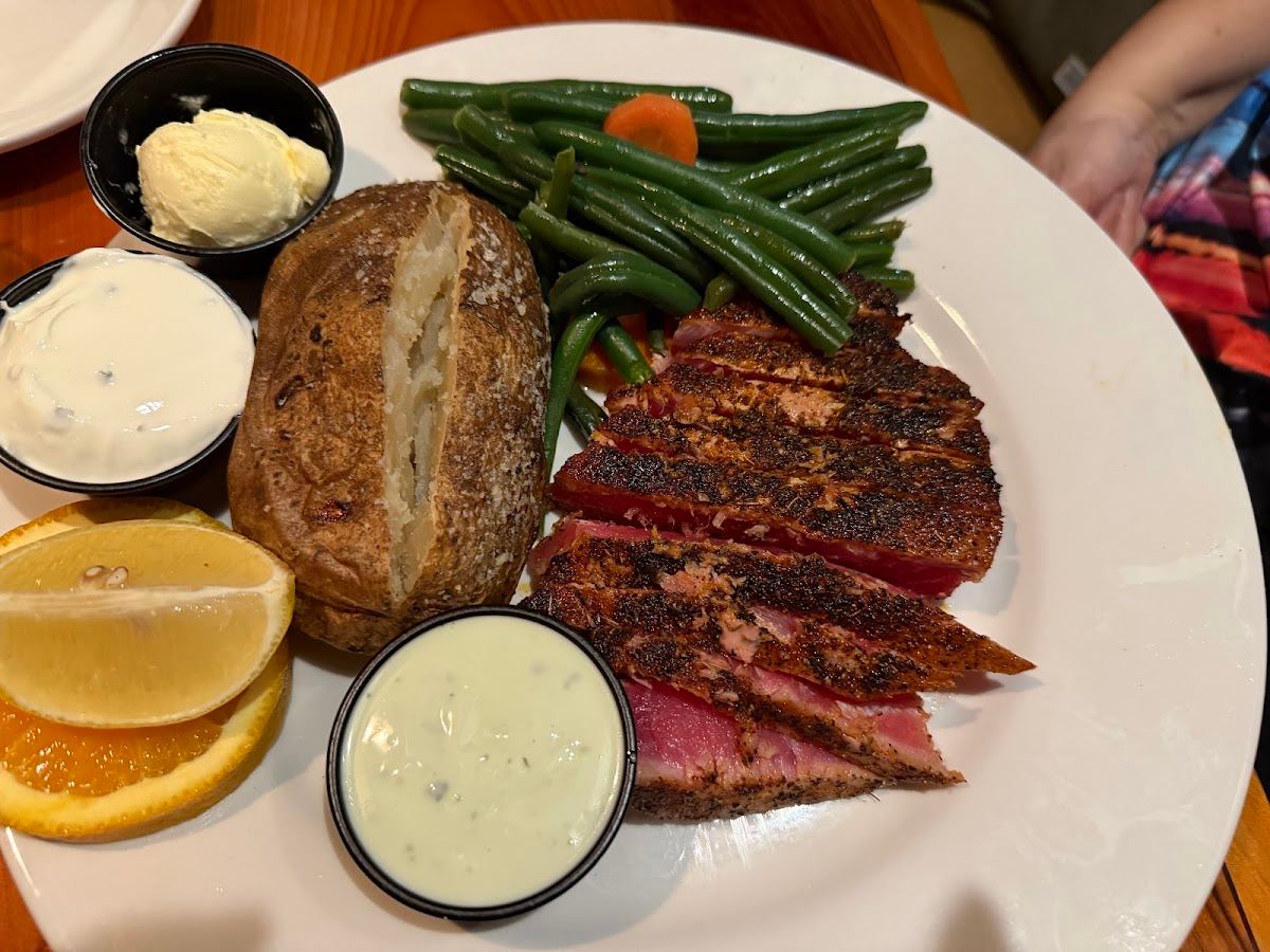 Bobby's Restaurant & Lounge