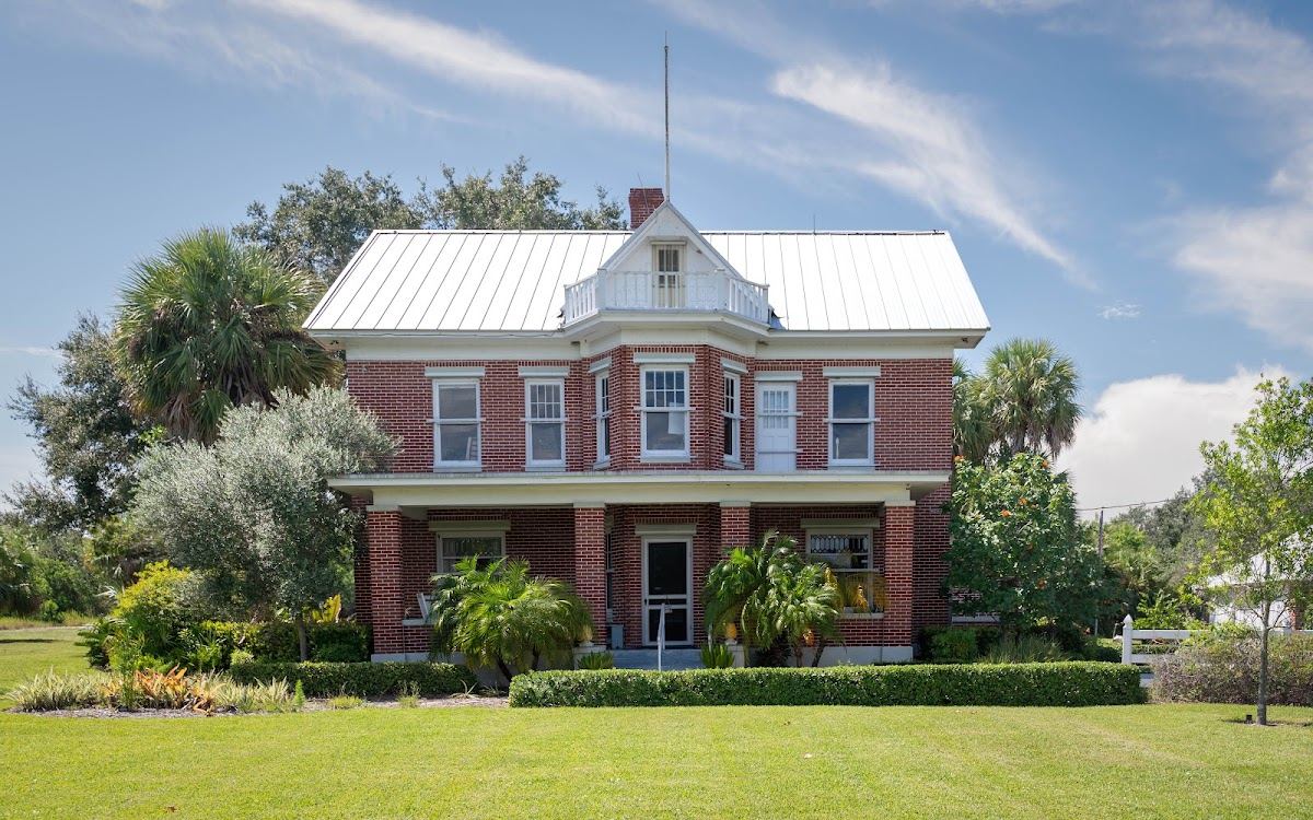Hallstrom House Museum and Farmstead