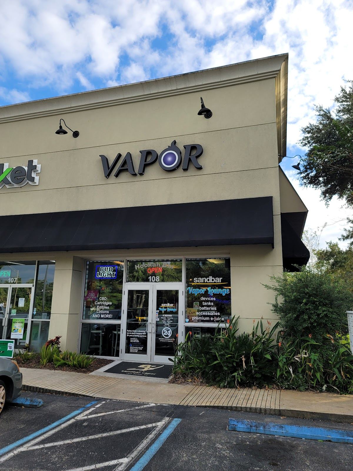 Sandbar Vapor & Tap Room