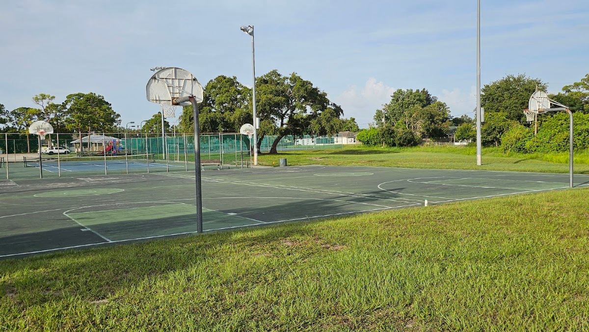 Schumann Drive Park
