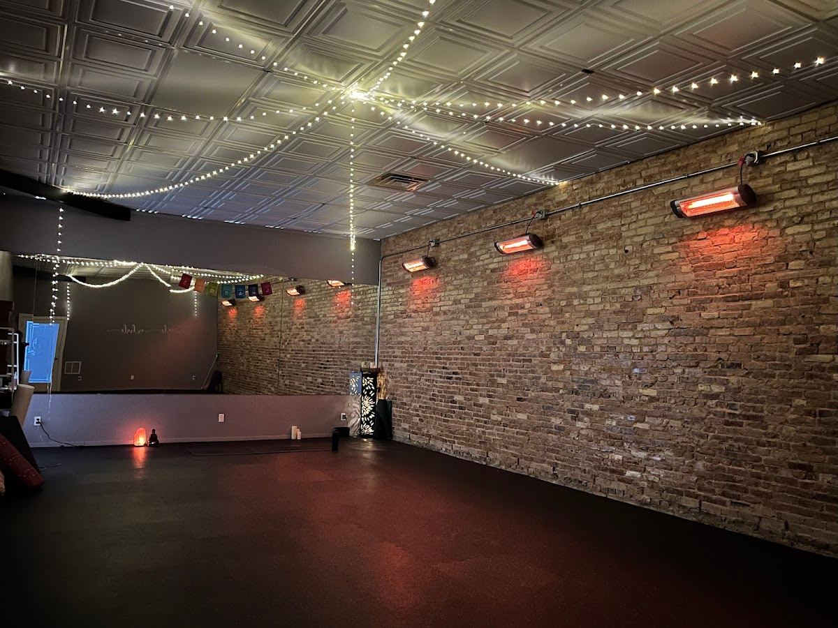 Salon 6 Yoga