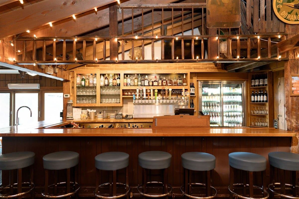 Corncrib Lounge at The Brown County Inn