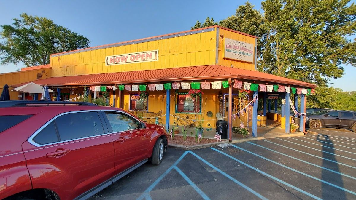 Mis Dos Abuelos Mexican Restaurant