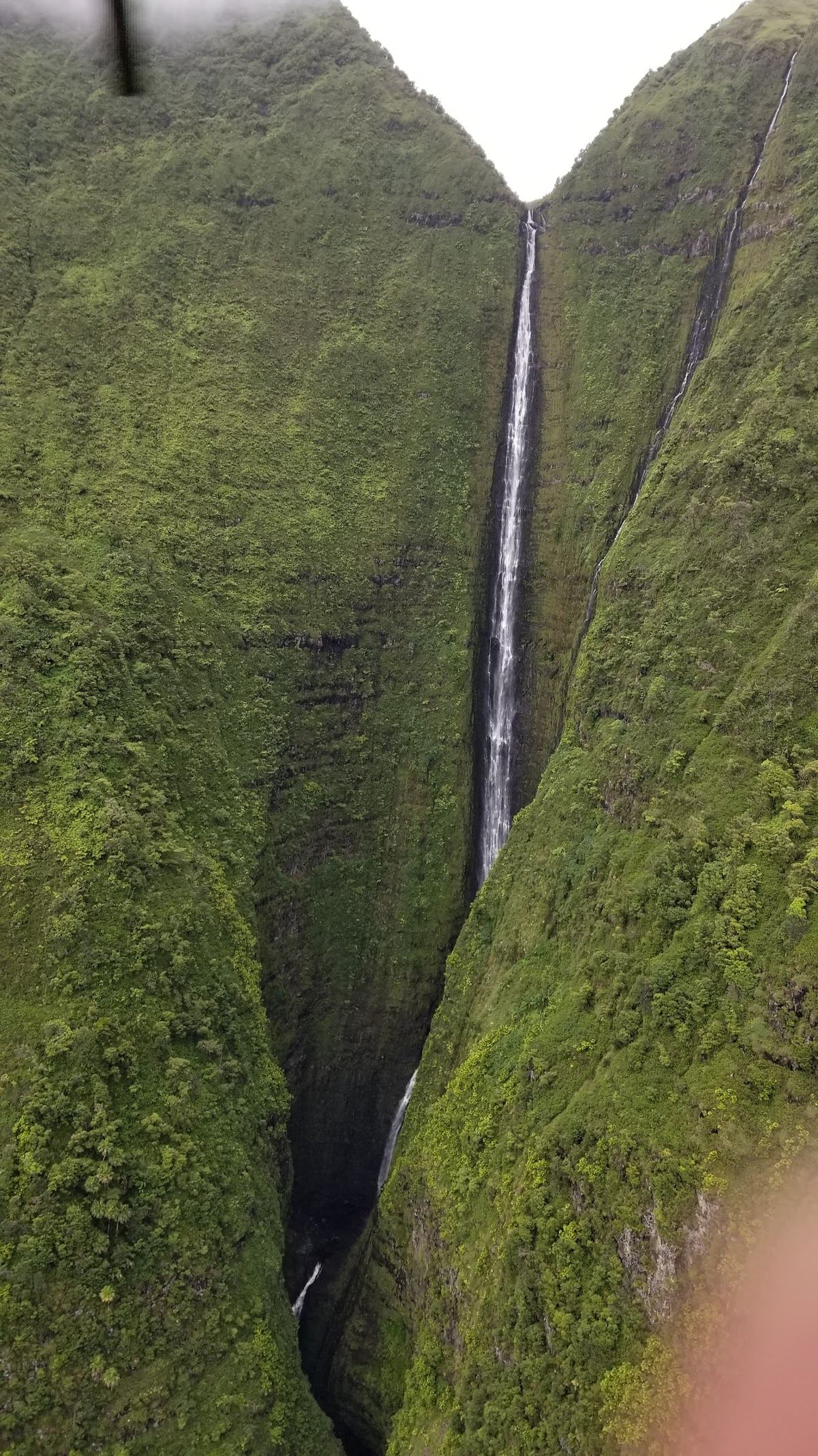 Pu'uka'oku Falls