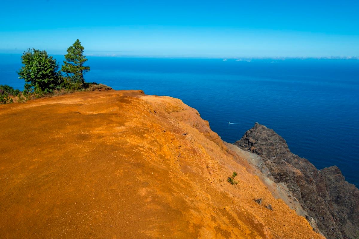 Nu'alolo Trail Vista