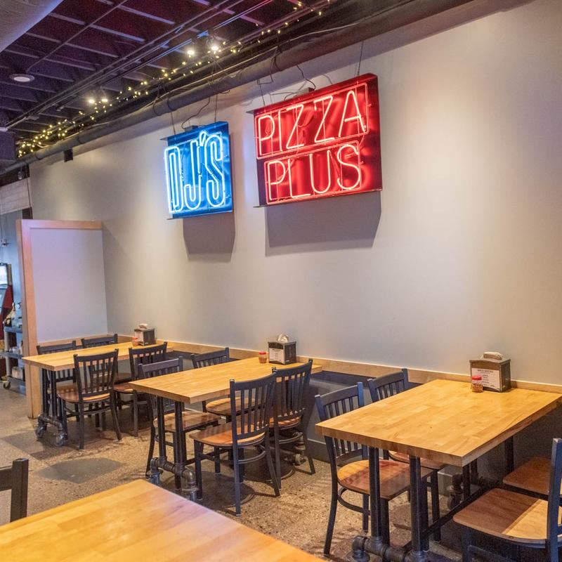 DJ'S Pizza Pub