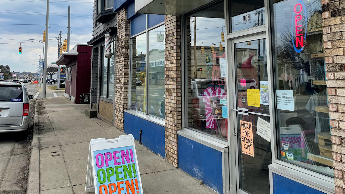Helping Hands Mission Store