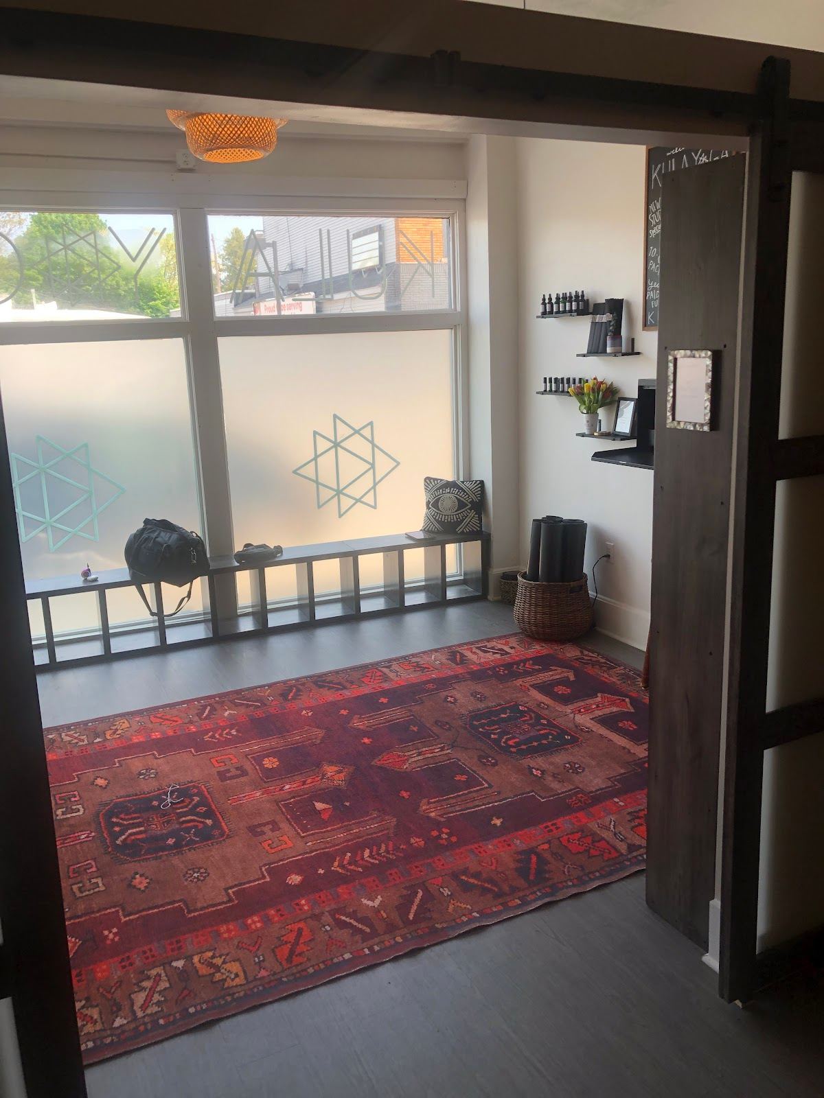 Kula Yoga GR Leonard