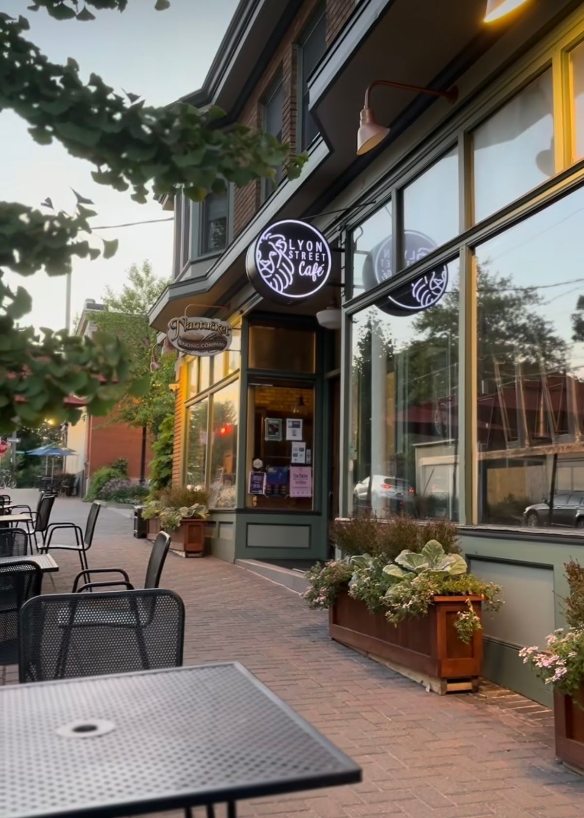 Lyon Street Cafe