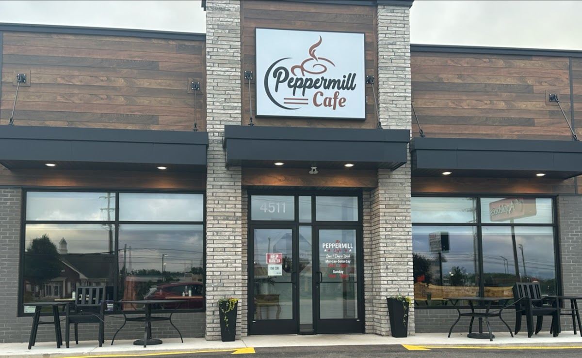 Peppermill Cafe Standale