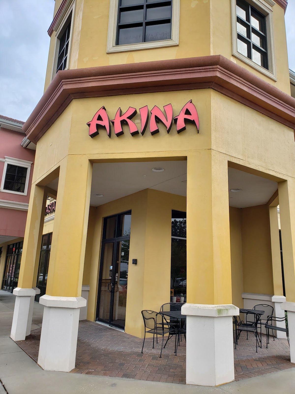 Akina Sushi & Asian Food Bistro
