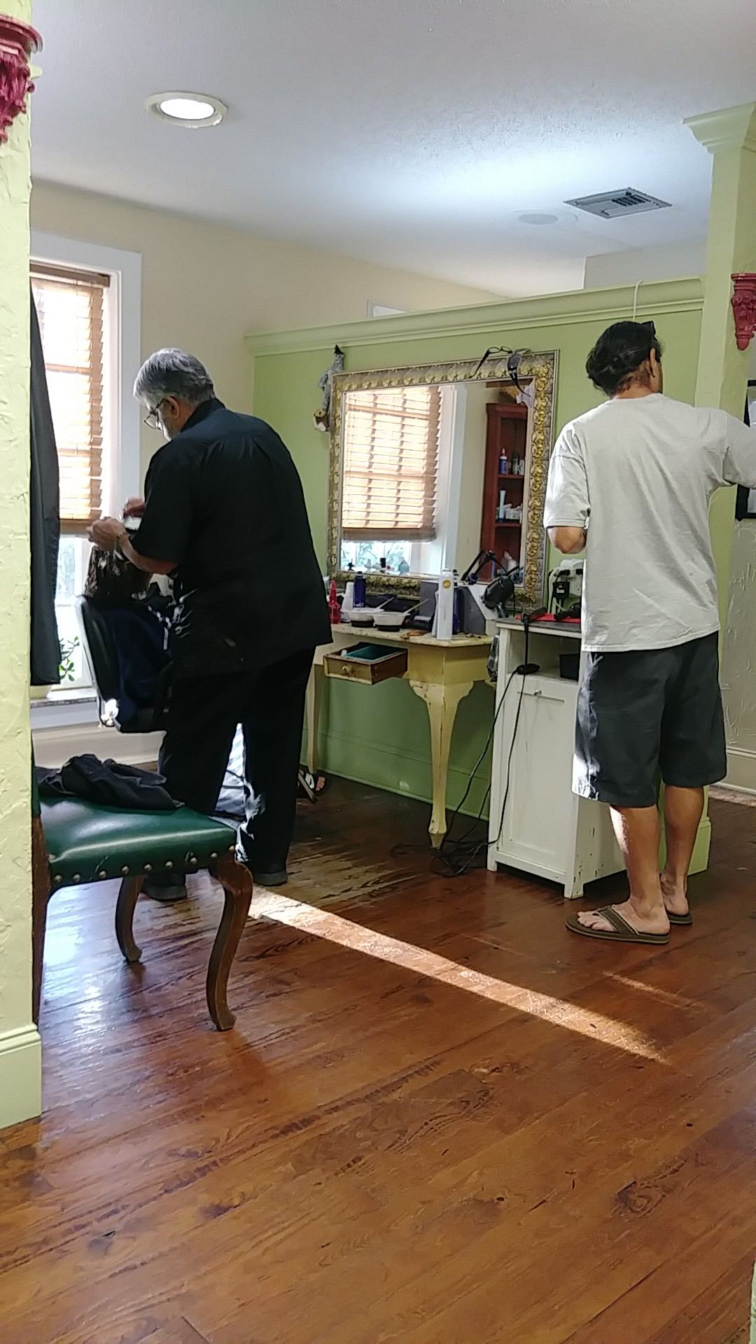 Capillo Salon & Day Spa