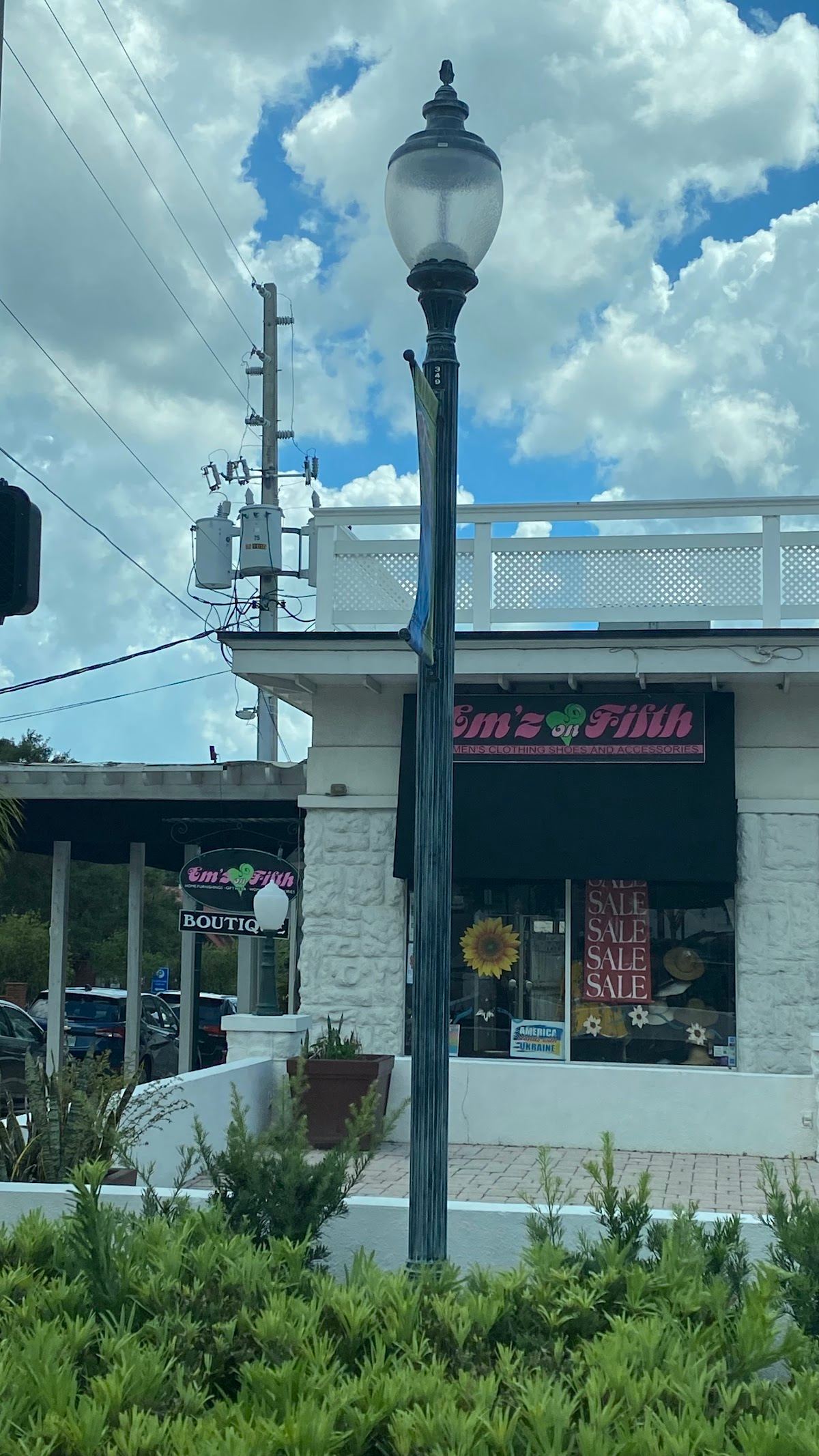 Em'z on Fifth