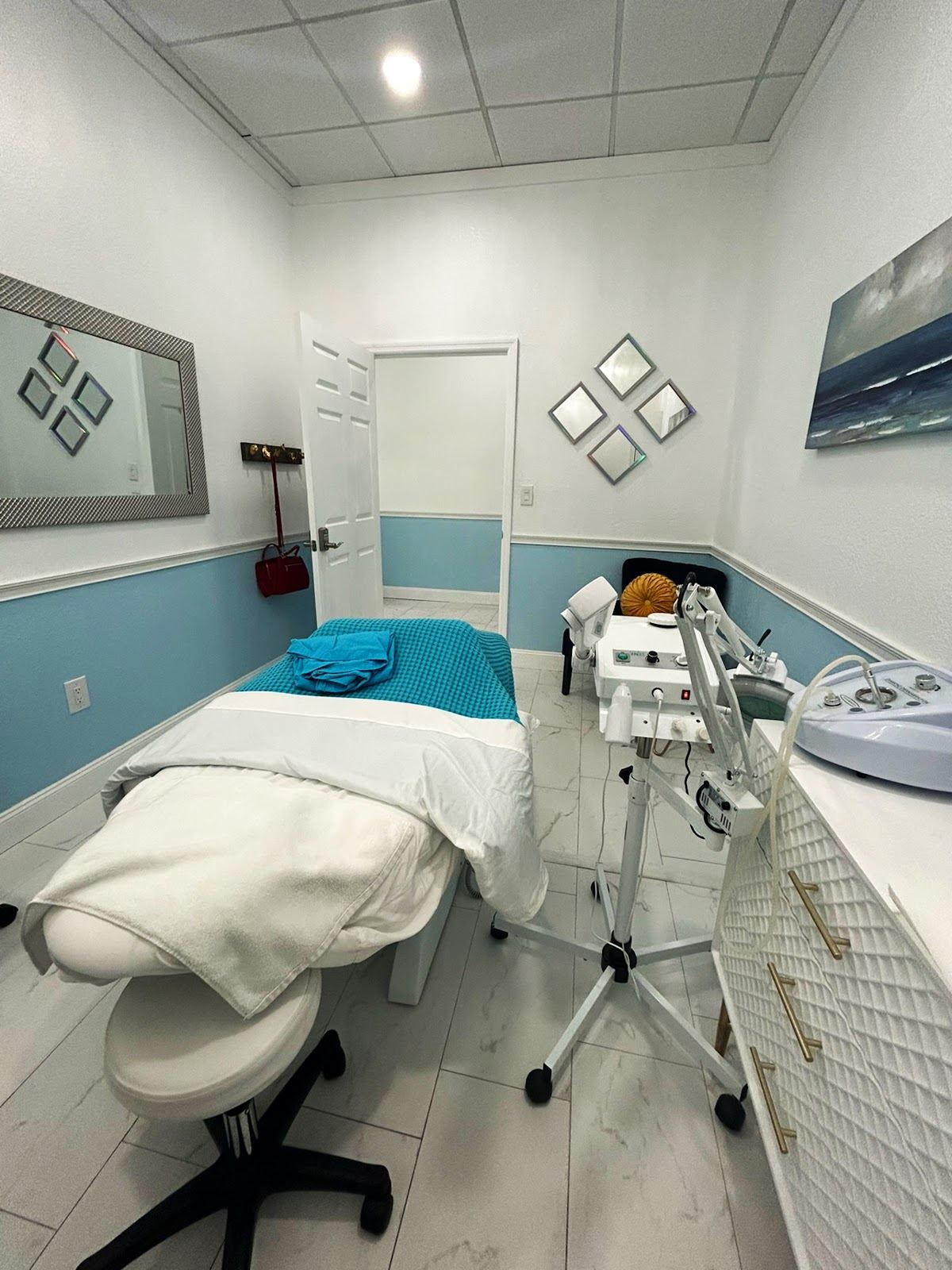 Goldfingers Aesthetics - Mount Dora