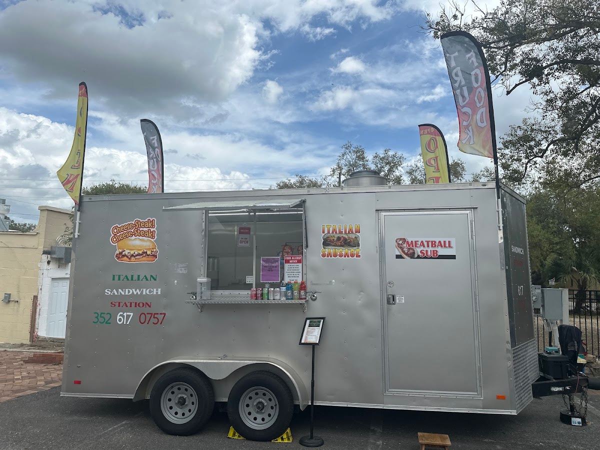 Italian sandwich station