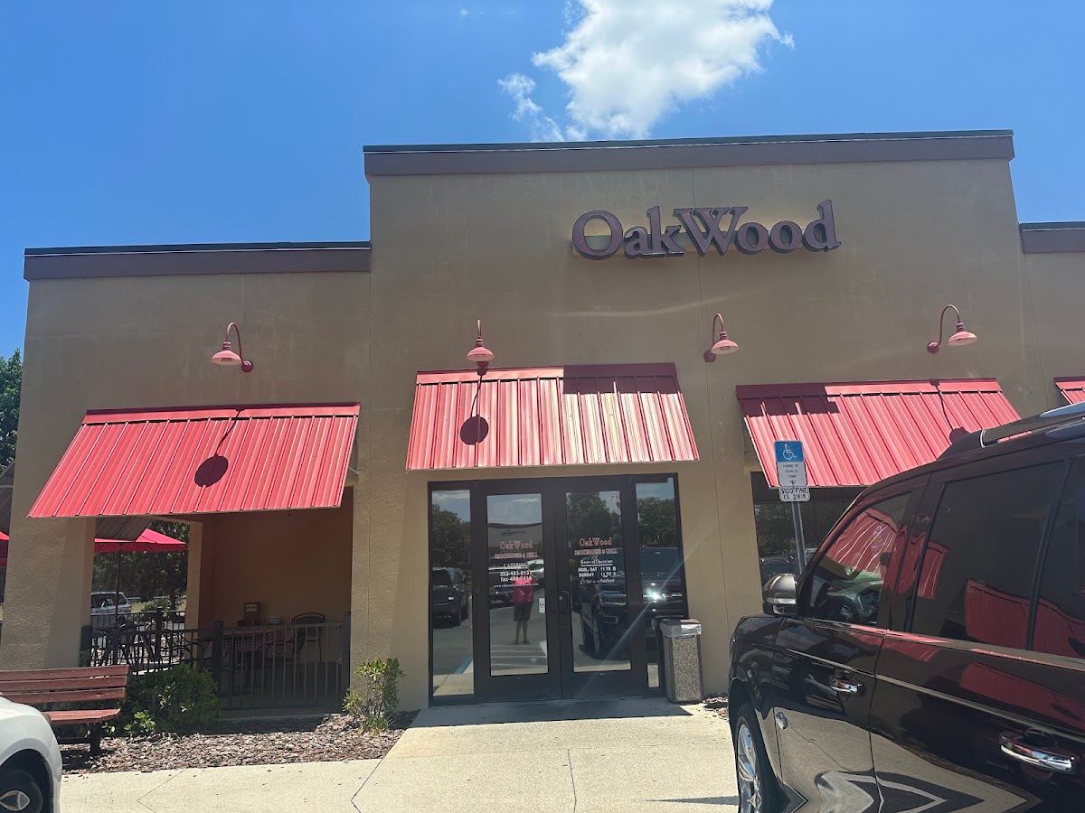 Oakwood Smokehouse & Grill