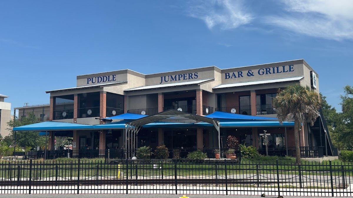 Puddle Jumpers Lakeside Grill & Bar