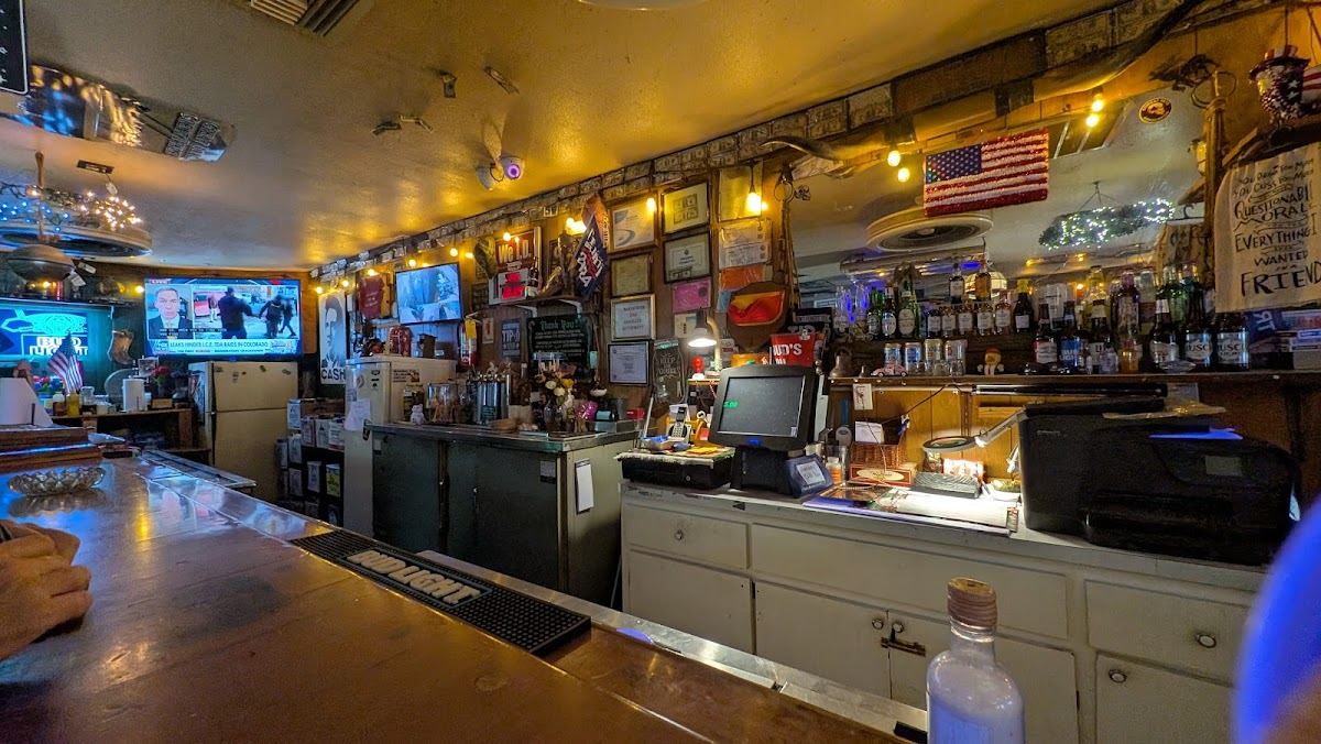 Rocking Chair Bar & Grill