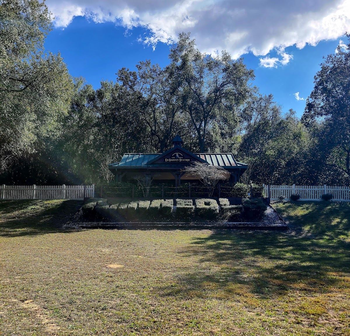 Trailside gazebo
