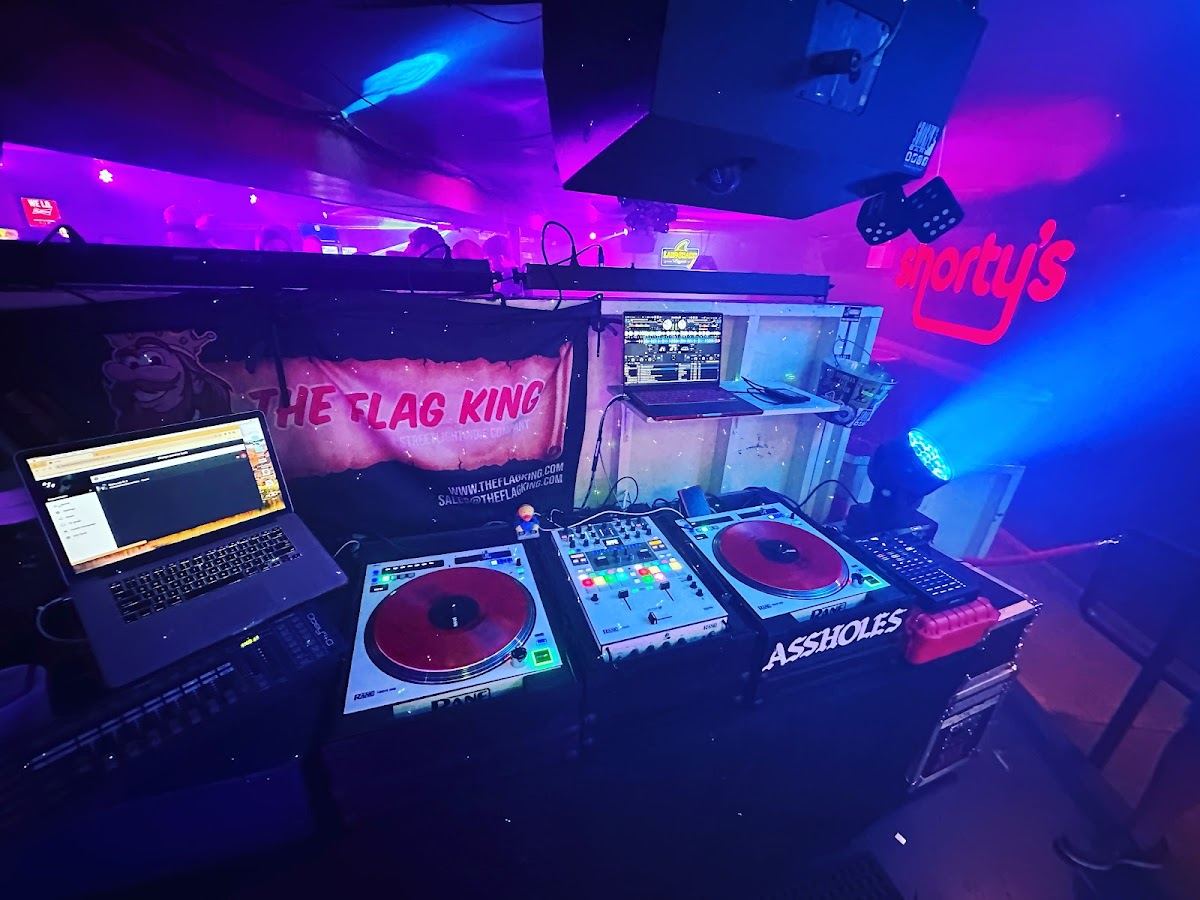 Shorty's Bar