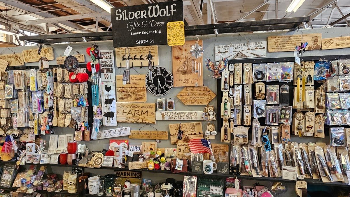 Silver Wolf Gifts & Decor