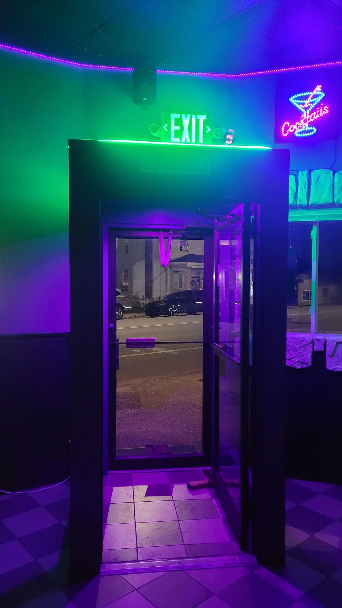 The 80s Bar and Grill