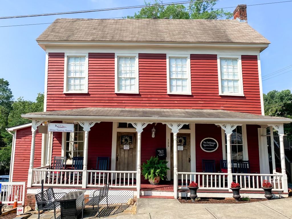 The Dahlonega Square Hotel