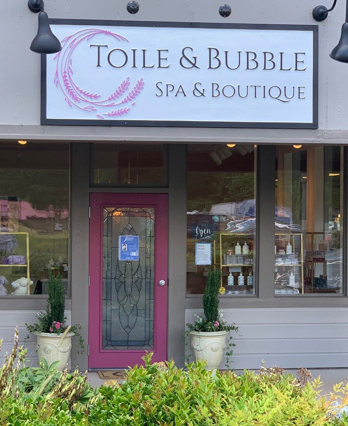 Toile & Bubble Spa & Boutique