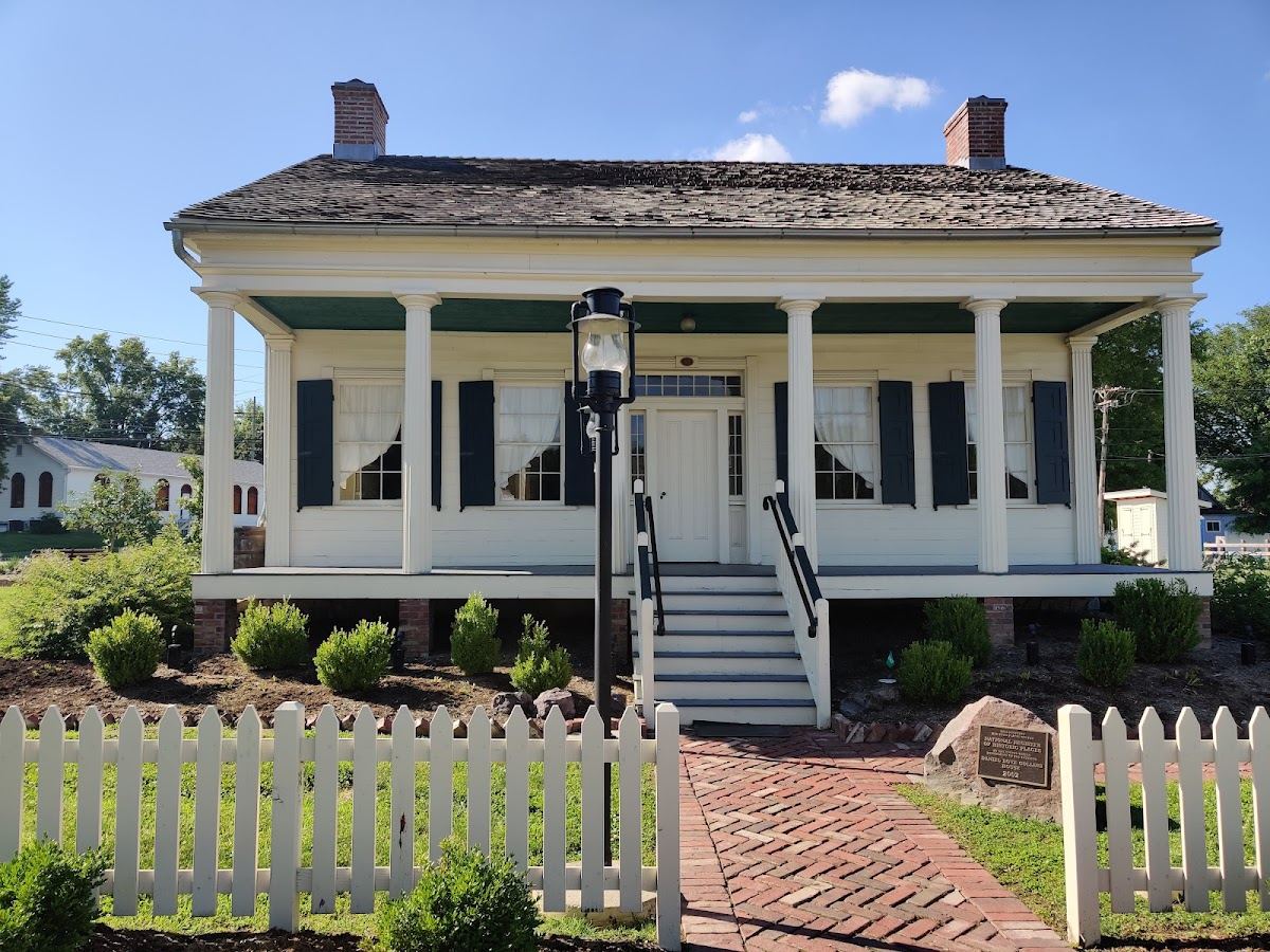 DD Collins House