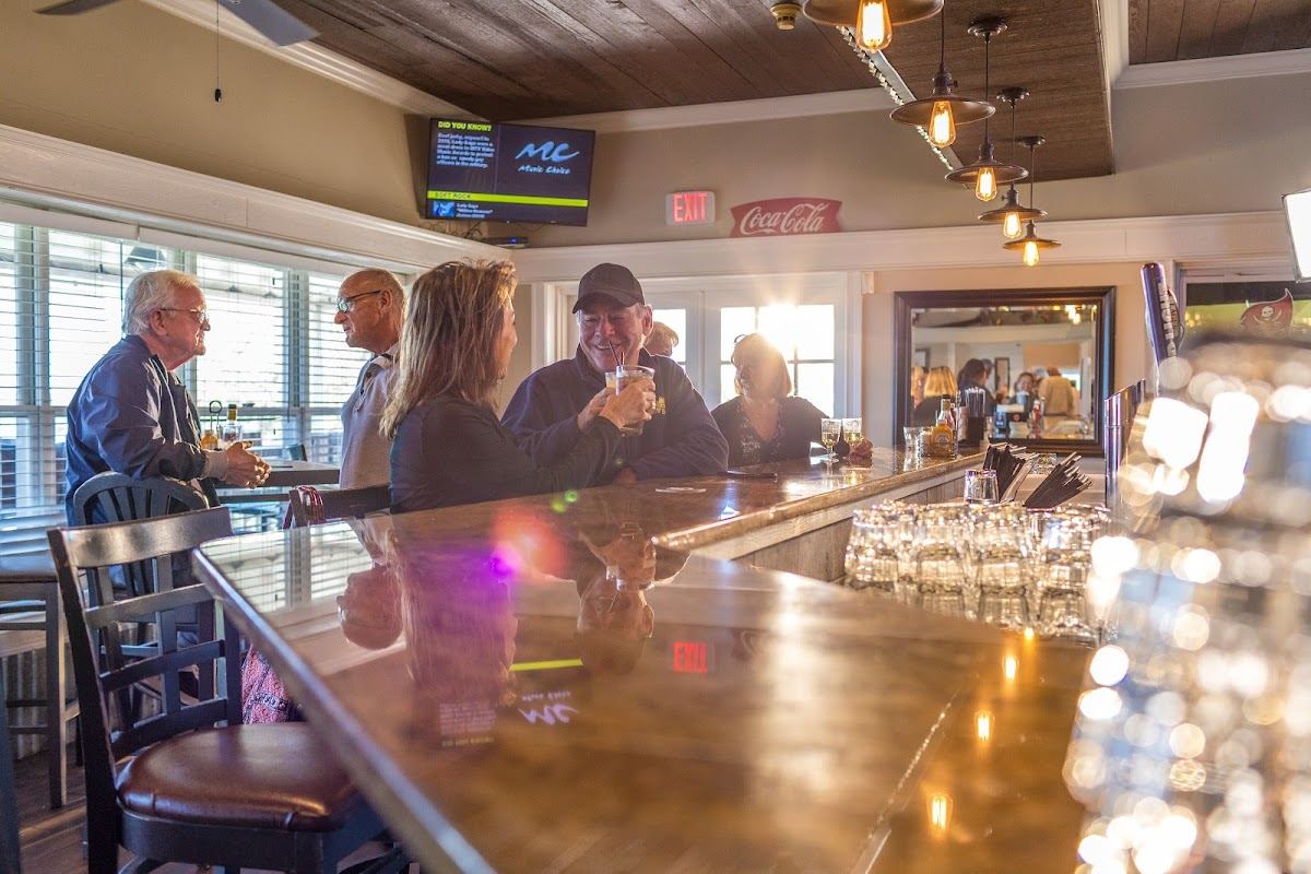 Riverside Bar & Grill