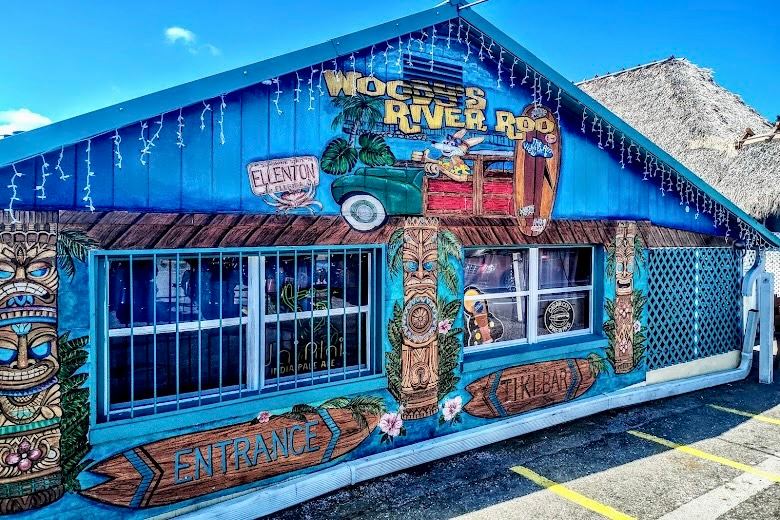 WOODY’S RIVER ROO PUB, GRILL & TIKI BAR