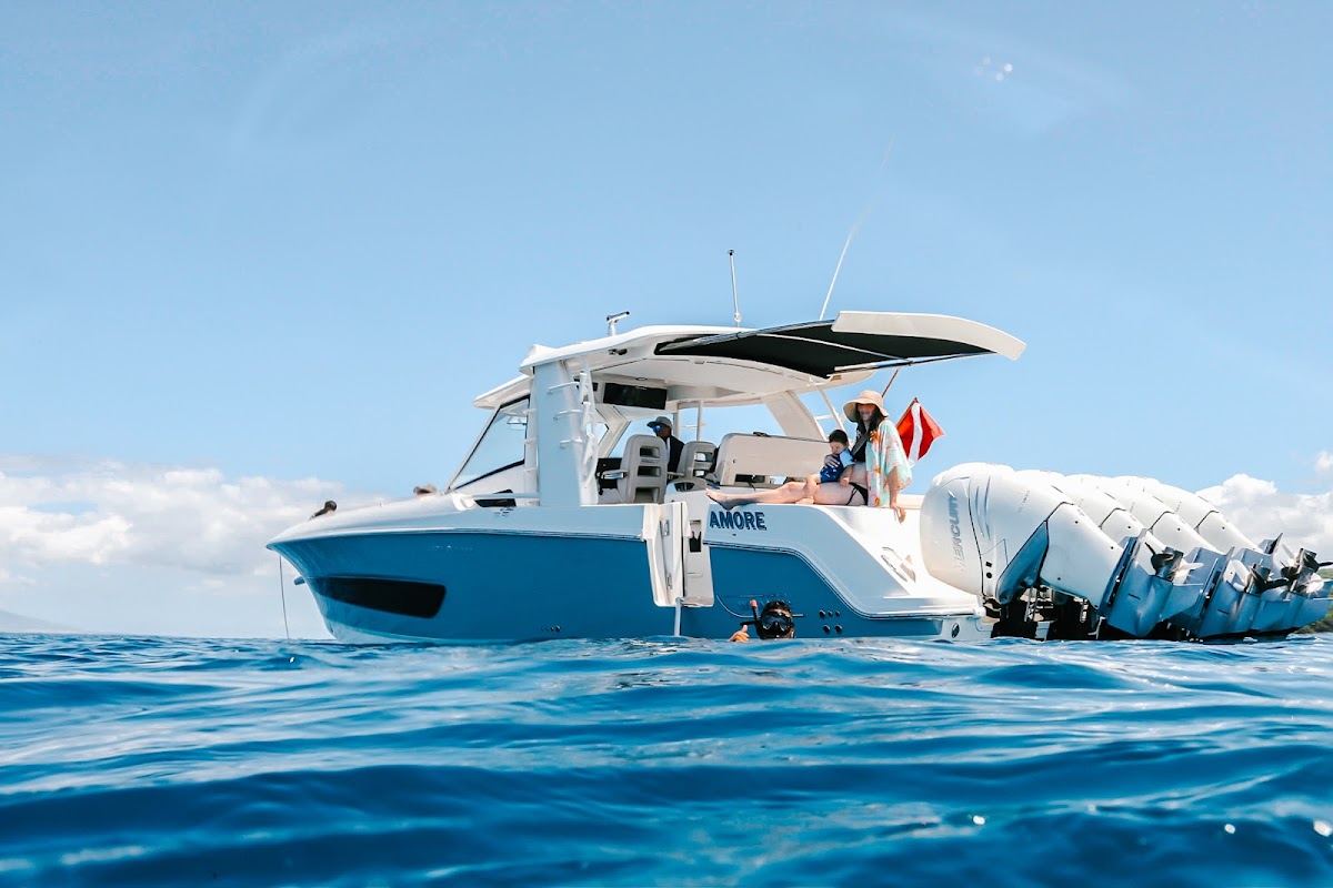 Hawaii Nautical (Maalaea - Wailuku)