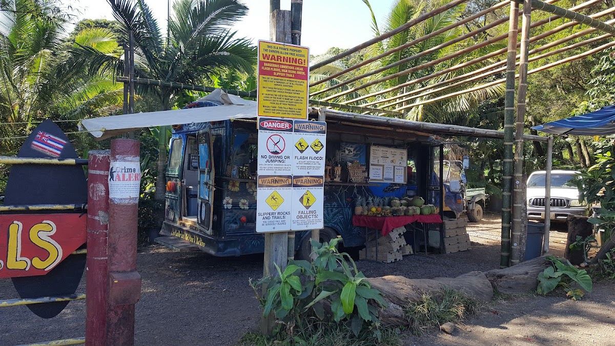 Twin Falls Maui Farm Stand